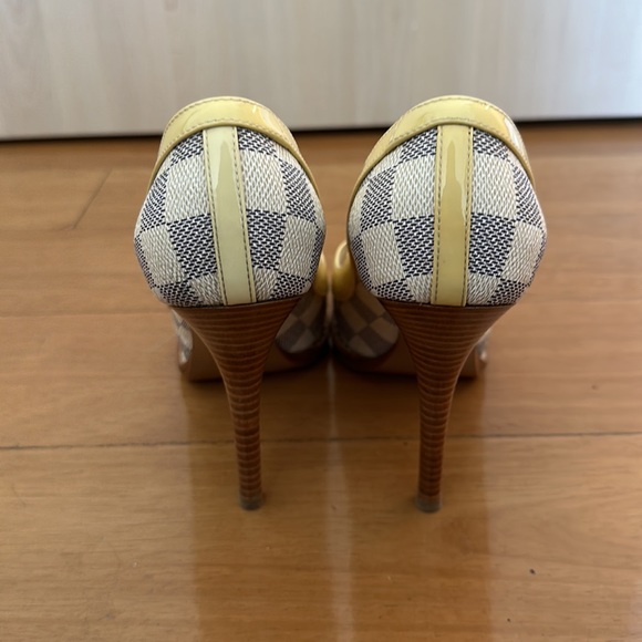 LOUIS VUITTON Beige Damier Azur Canvas With Patent Leather Peep Toe Pumps - Picture 7 of 9